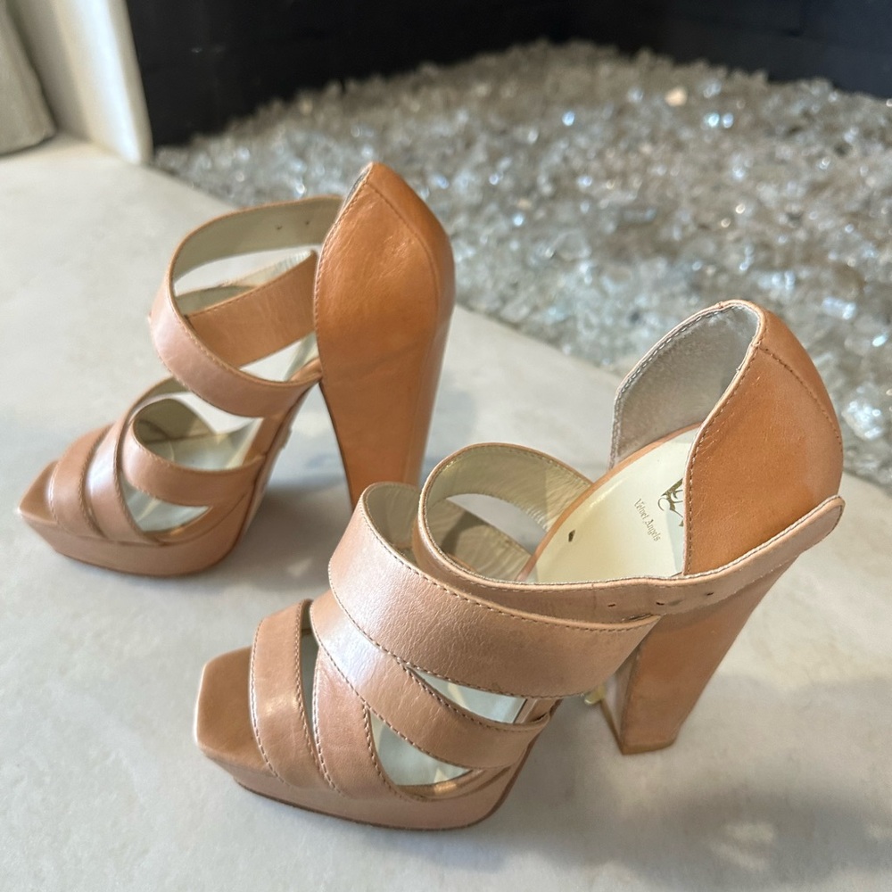 Peachy Tan High Heeled Sandals with Chunky Heel and Straps